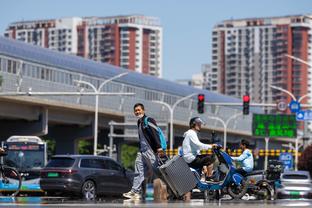 夸张吗？PJ-塔克谈快船：地球上的球全部加起来都不够这支球队分